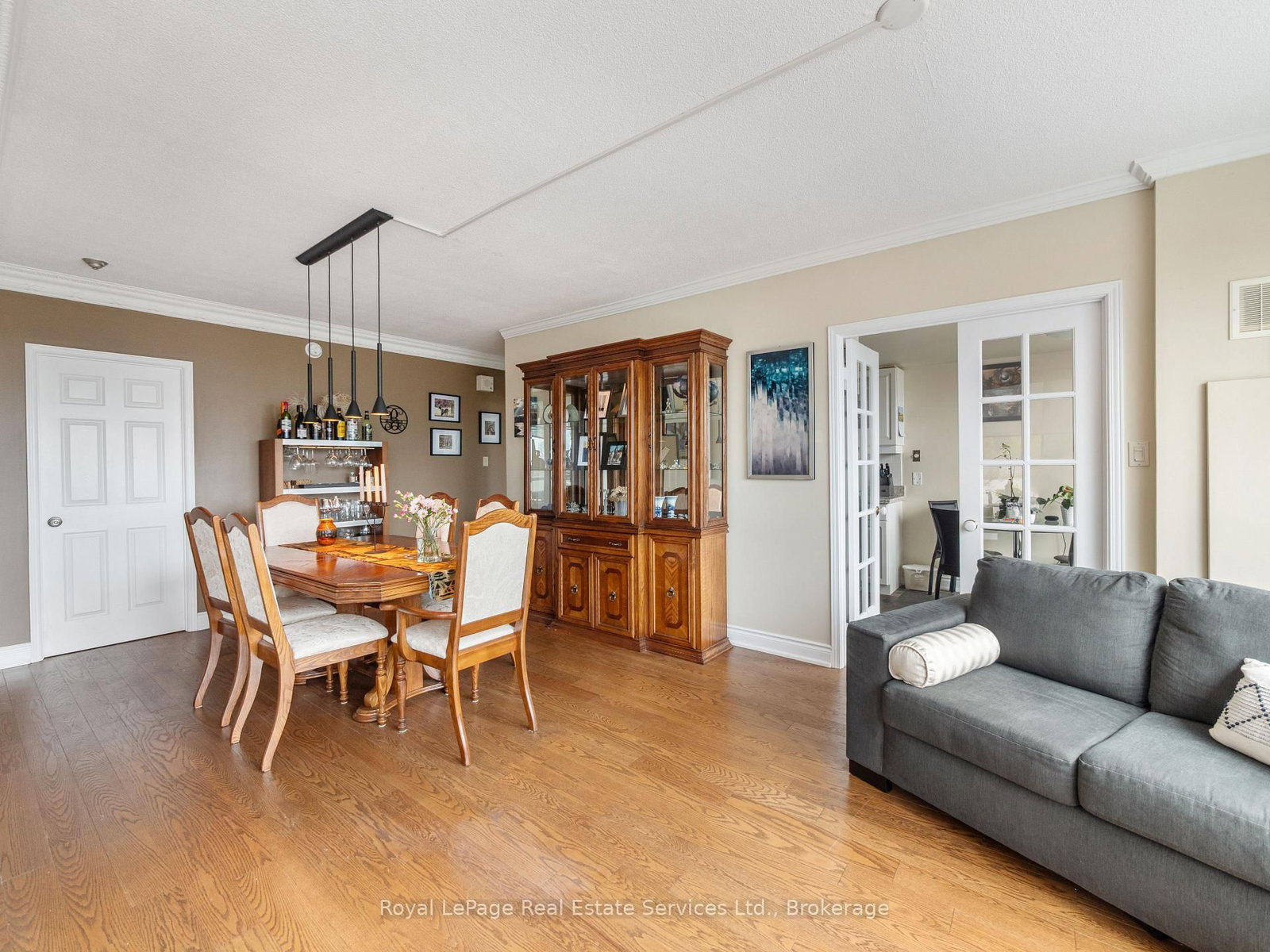 415 Locust Street • #310 • Burlington, ON photo 9