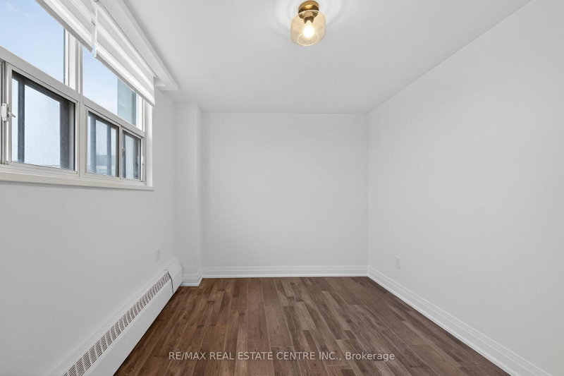 212 Kerr Oakville,ON L6K 3B1 — Photo 23
