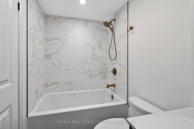 212 Kerr Oakville,ON L6K 3B1 — Photo 26