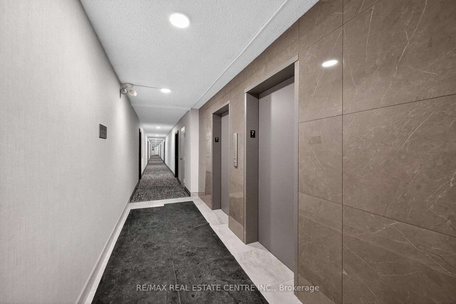 212 Kerr Oakville,ON L6K 3B1 — Photo 28