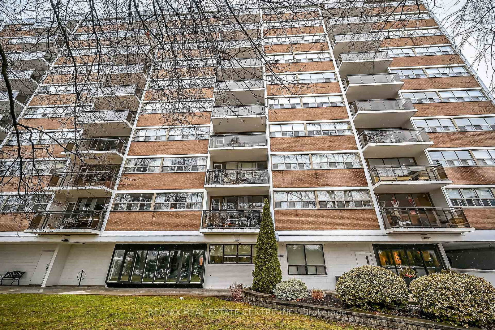212 Kerr Oakville,ON L6K 3B1 — Photo 45