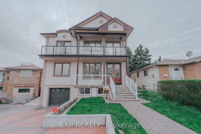 8-bed Detached House · 3257 Monica Dr
