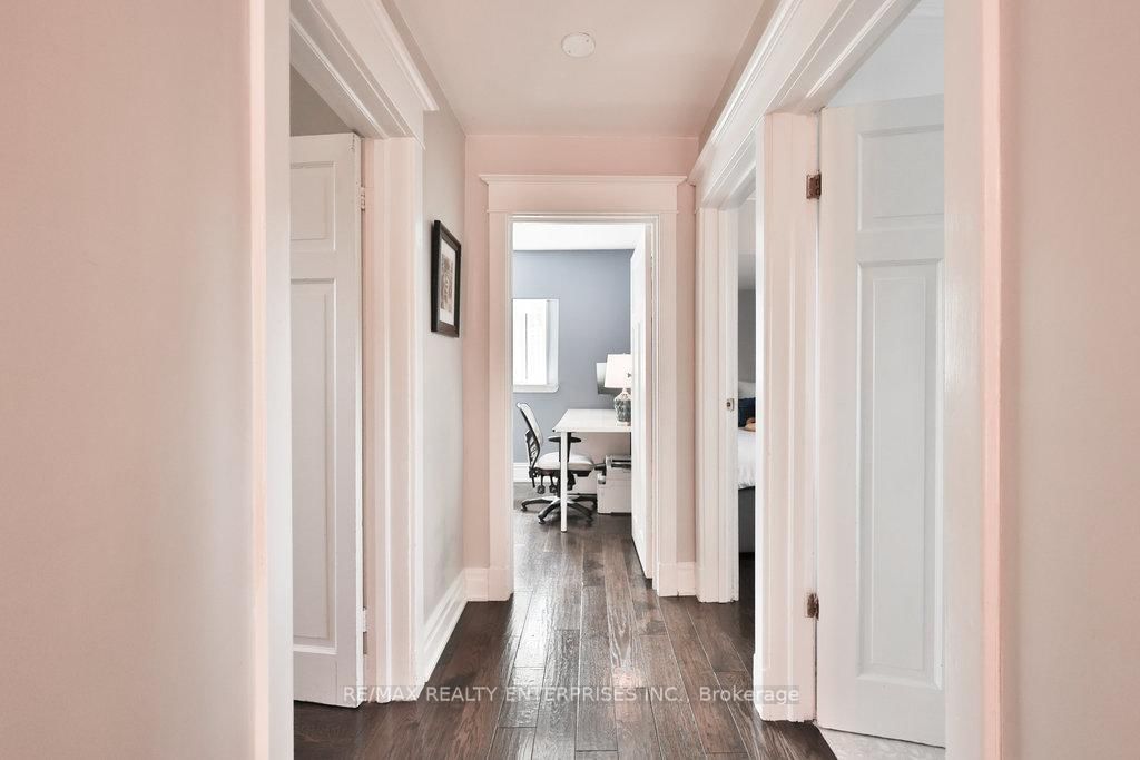 44 Mississauga Road N - Photo 12