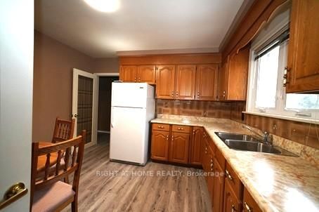 35 Beckett Ave, Toronto, M6L 2B3 | Image 2