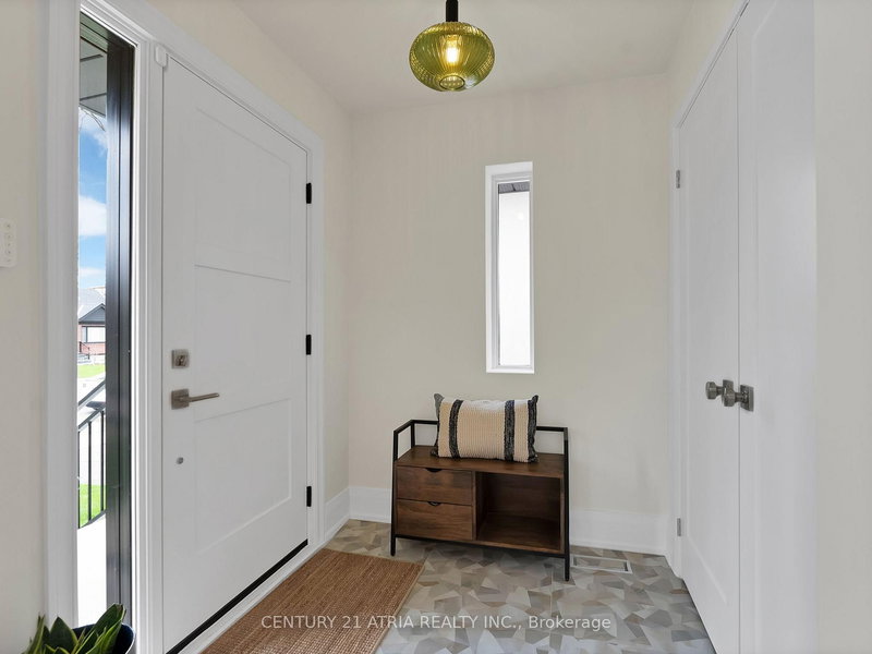 23 Lloyd Manor Rd, Toronto, M9B 5H5 | Image 2