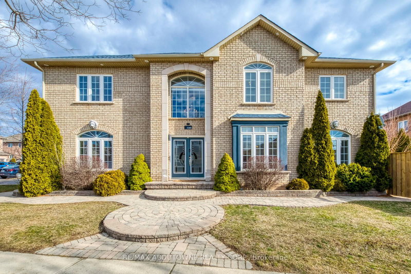 2389 Grand Oak Tr, Oakville, Ontario