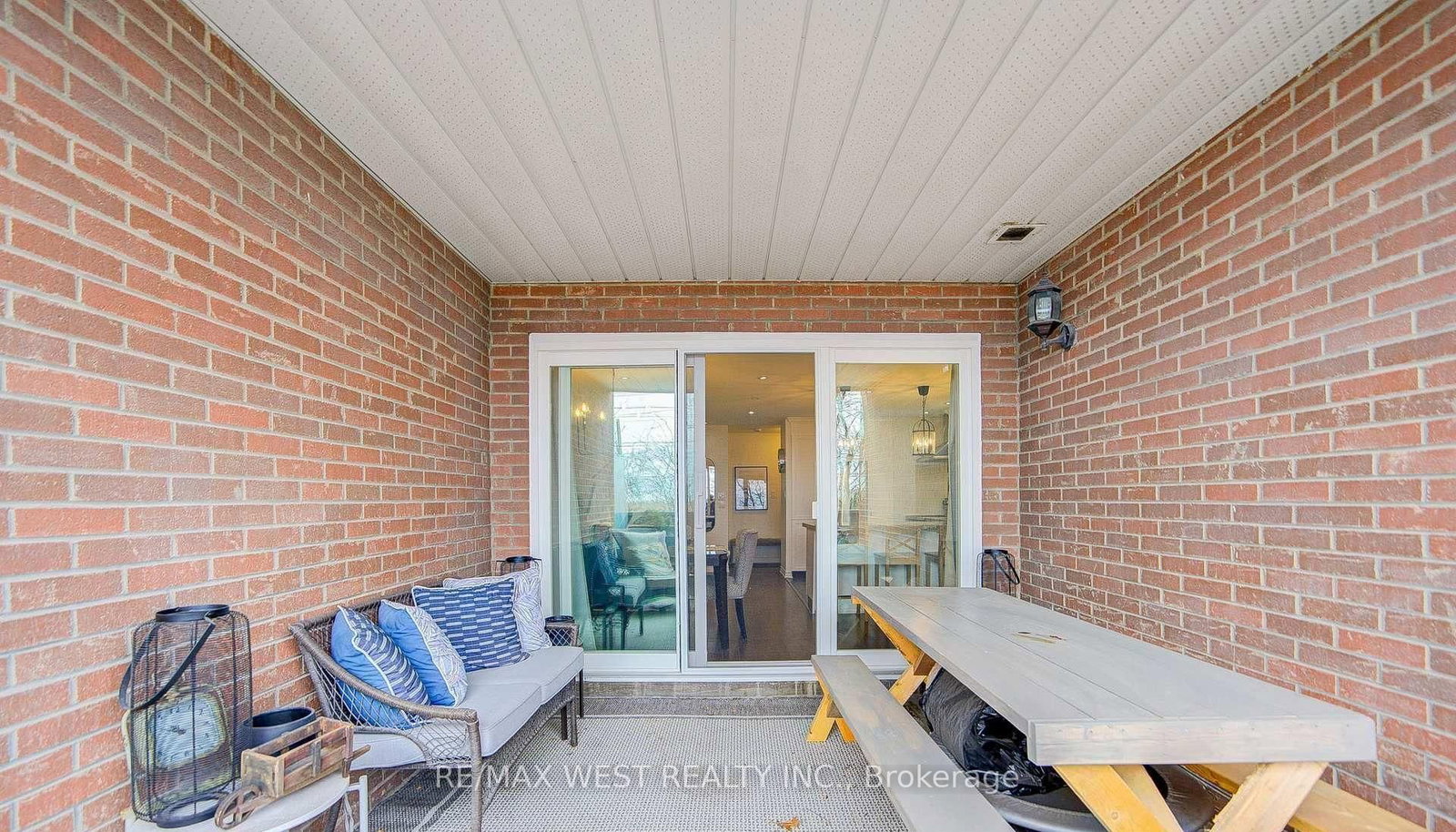 3025 The Credit Woodlands Drive, Unit 320 - Photo 33