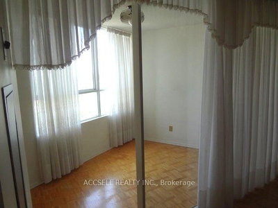 3700 Kaneff Crescent • #2106 • Mississauga, ON photo 7