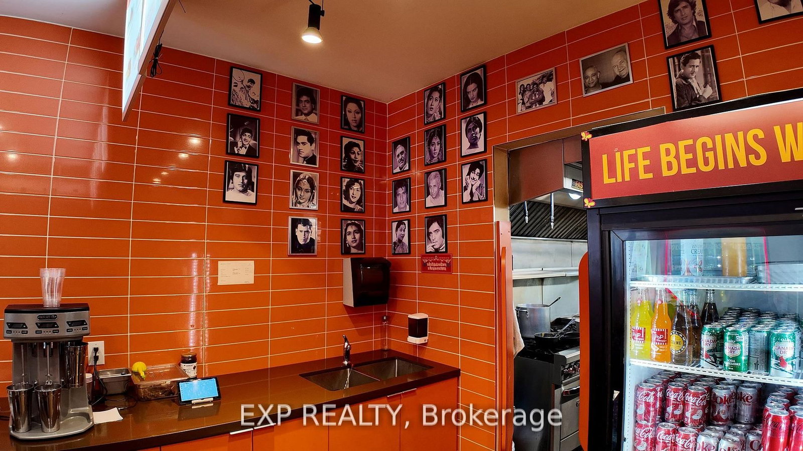 59 Lakeshore Road E - Photo 4