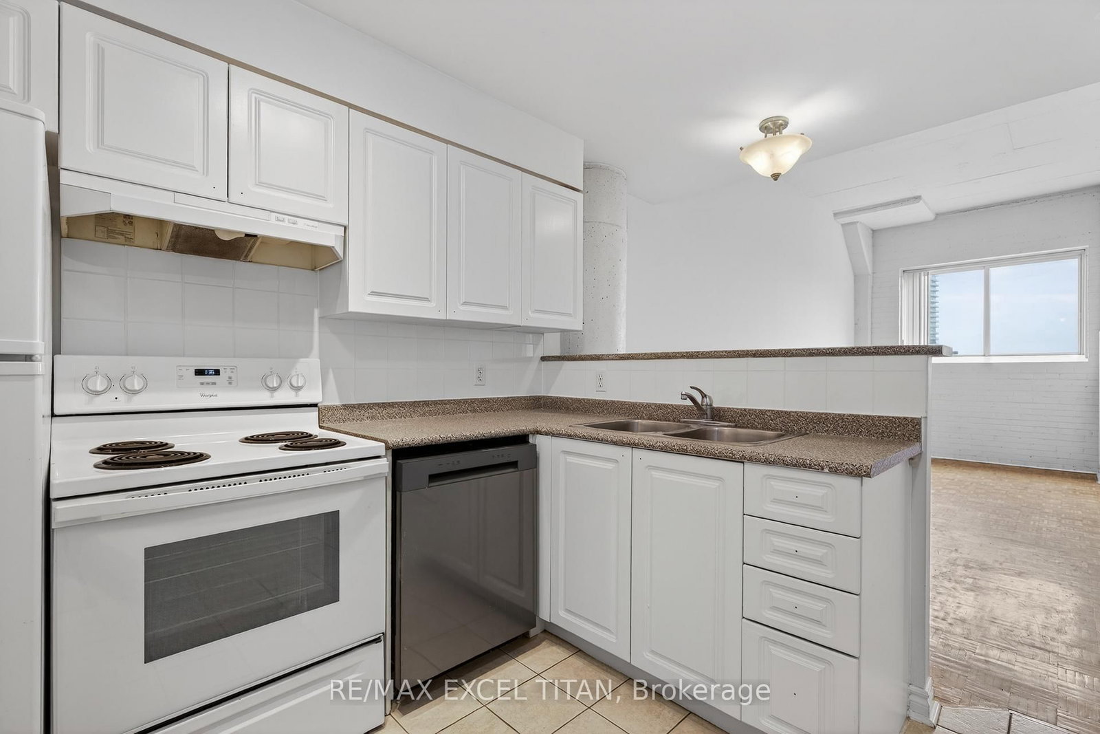 1401 Dupont Street, Unit 404 - Photo 7
