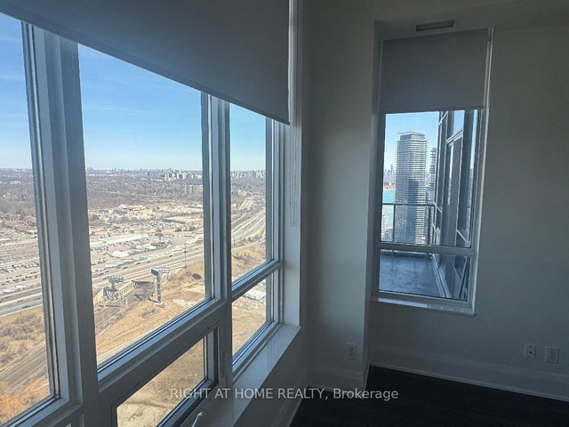 4208 - 36 park lawn Road