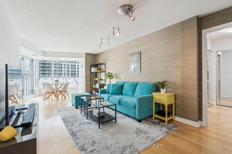 605 - 2111 Lake Shore Blvd W, Toronto, M8V 4B2 | Image 2