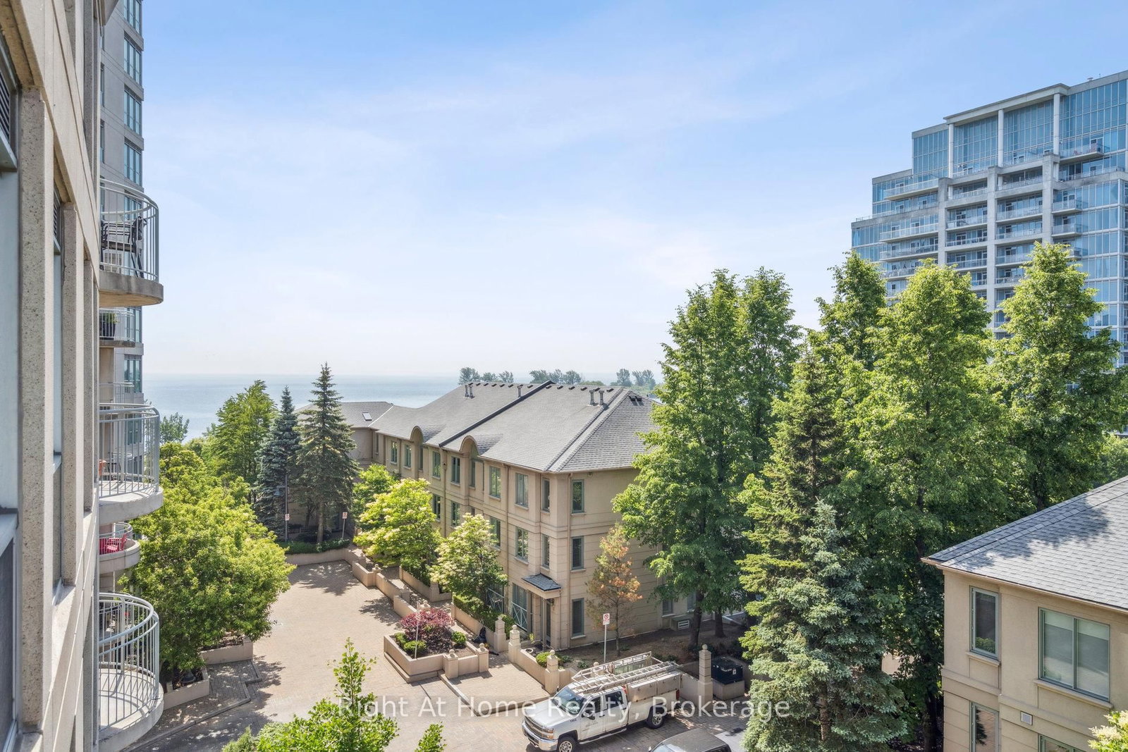 2111 Lake Shore Boulevard W, Unit 605 - Photo 20