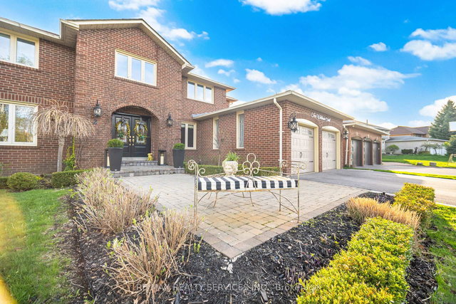 2 WHITMORE Court