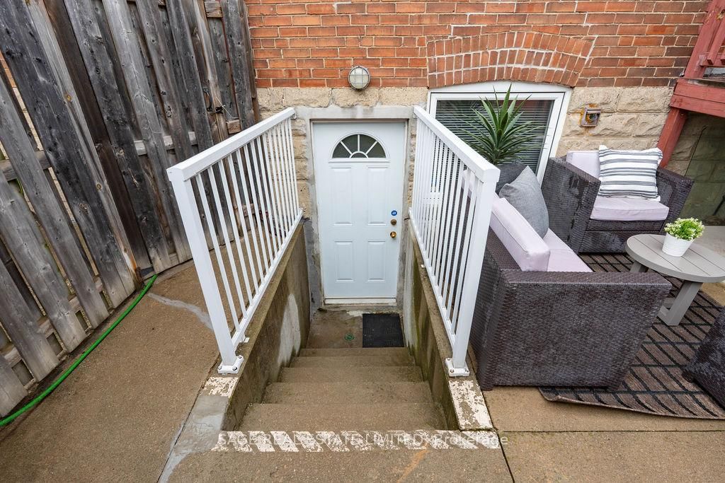 96 Silverthorn Avenue - Photo 35