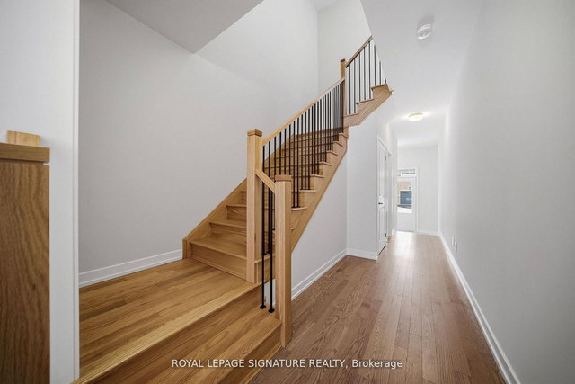 1201 Dartmouth Crescent