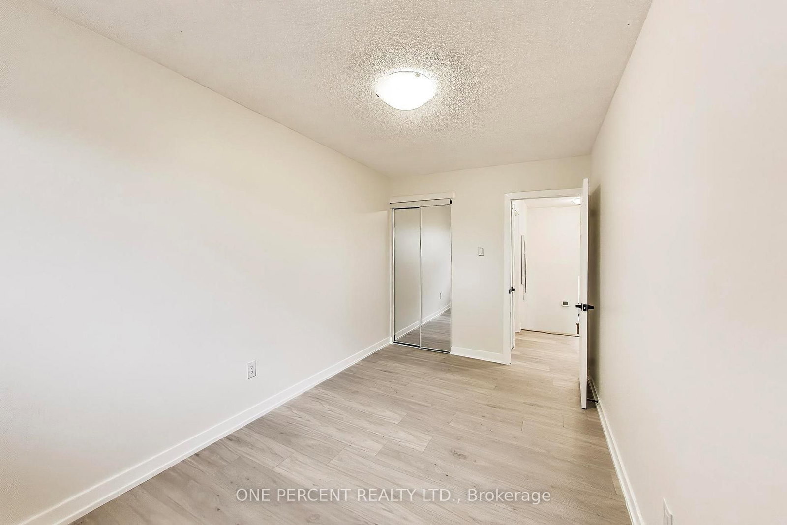 1270 Pallatine Drive • Oakville, ON photo 19