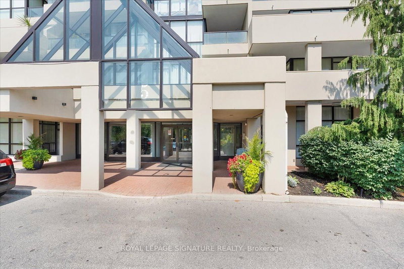 1006 - 5 Rowntree Rd, Toronto, M9V 5G9 | Image 3