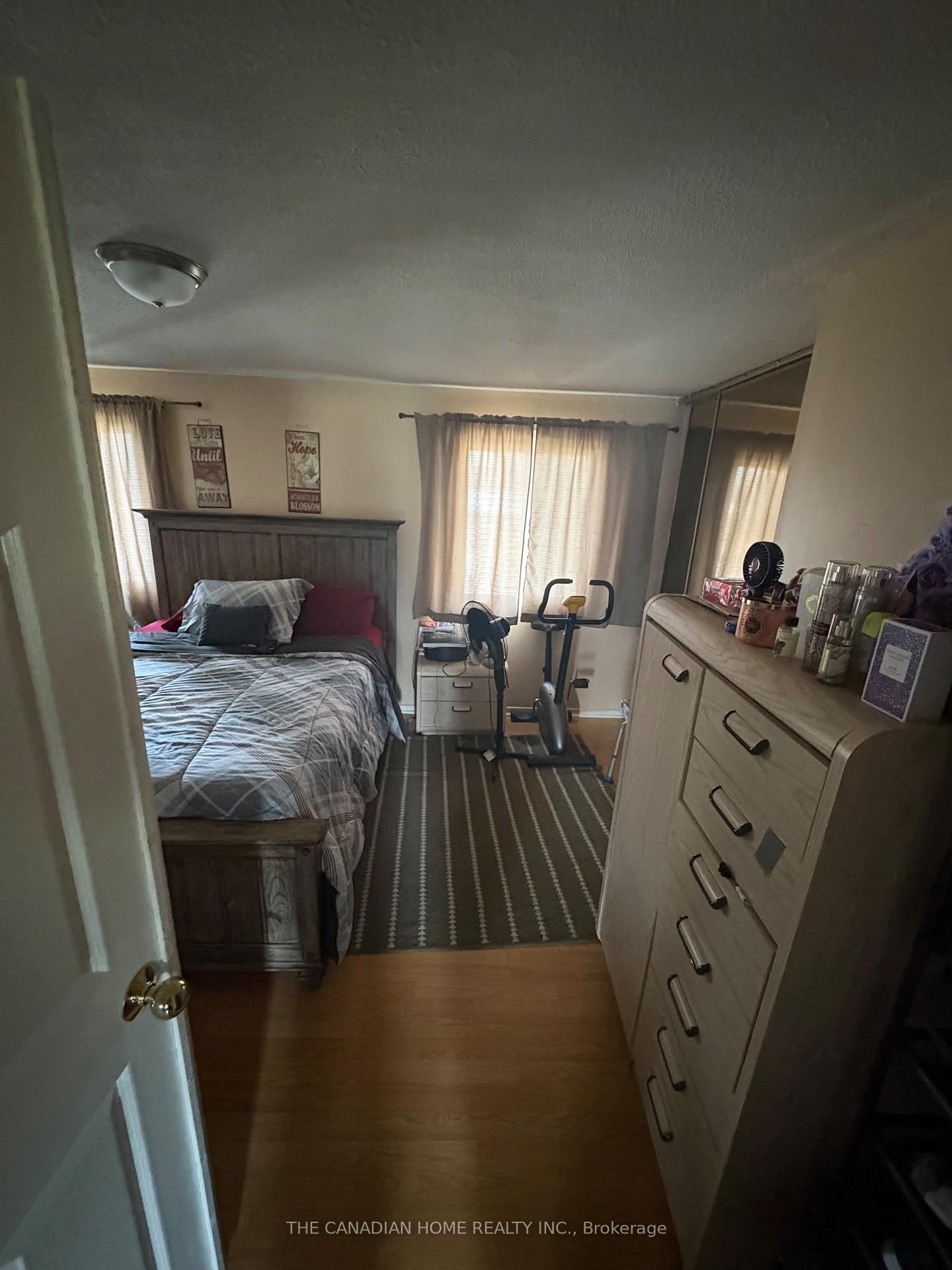 45 Hansen Road E - Photo 15