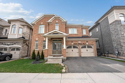5-bed Detached House · 3430 CLAYTON Tr