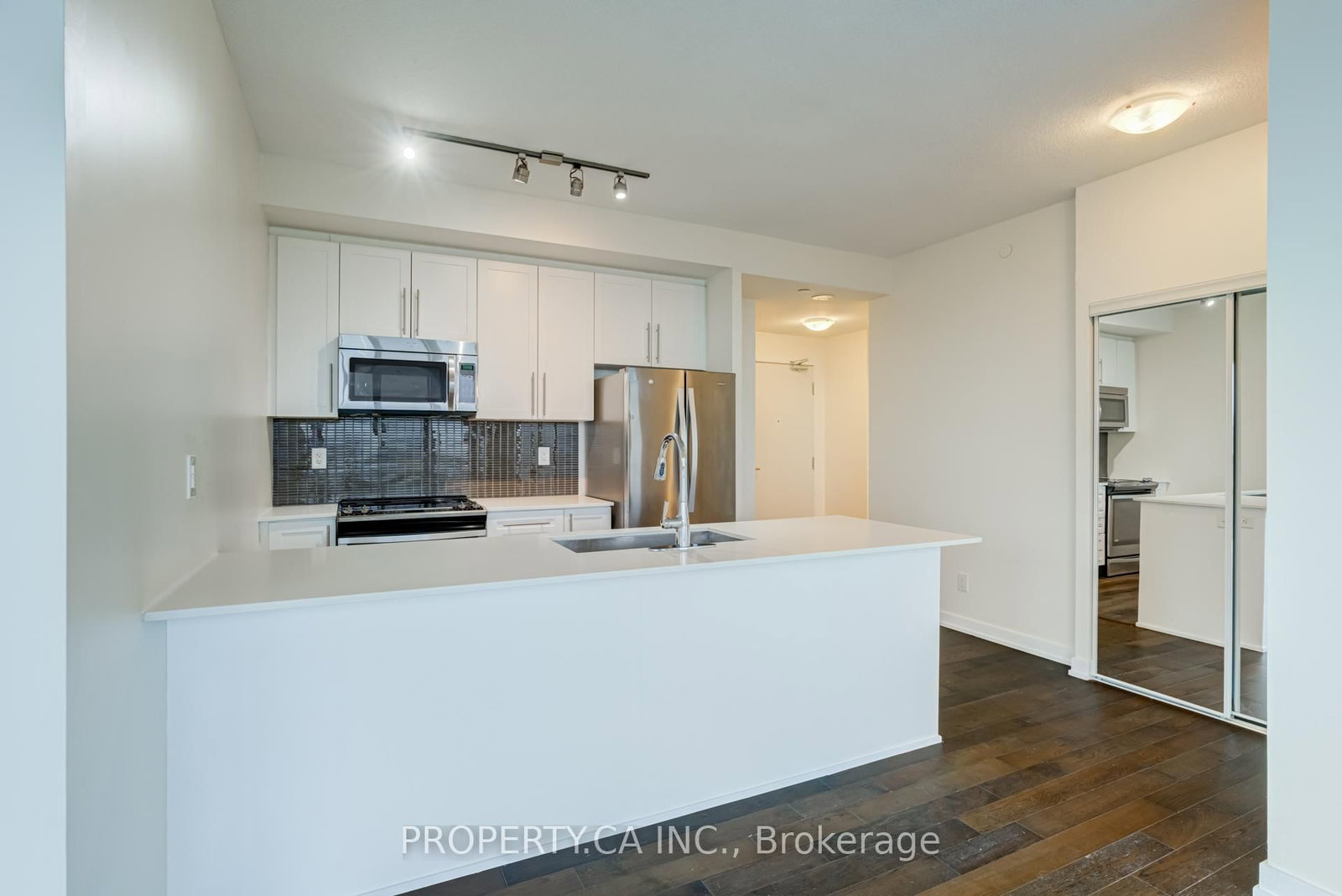 510 Curran Place, Unit 3904 - Photo 11