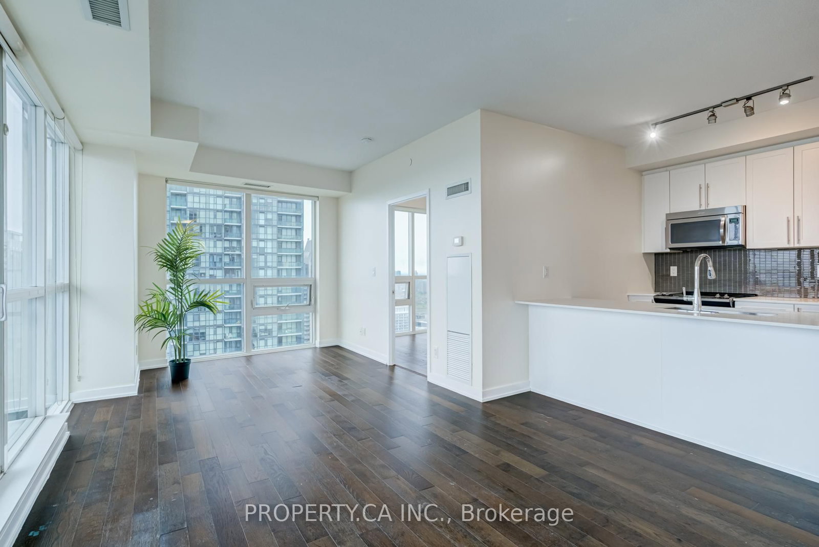 510 Curran Place, Unit 3904 - Photo 18