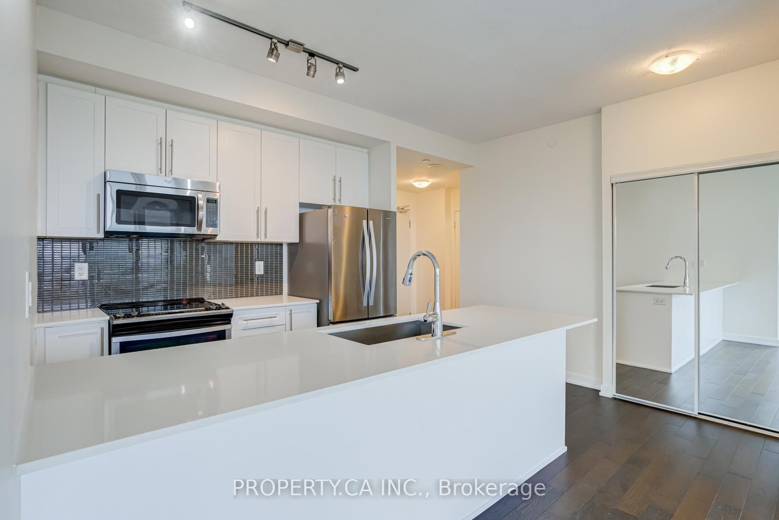 510 Curran Place, Unit 3904 - Photo 9