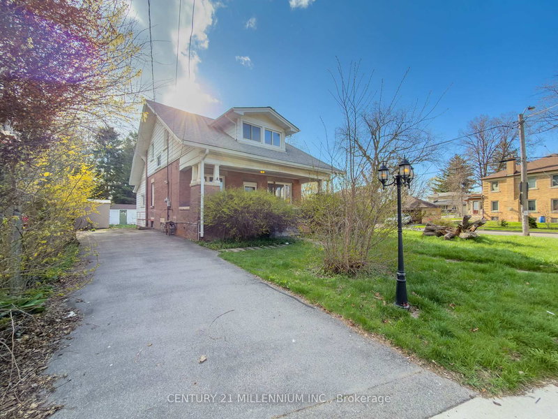 2585 Lake Shore Blvd W, Toronto, M8V 1G3 | Image 2