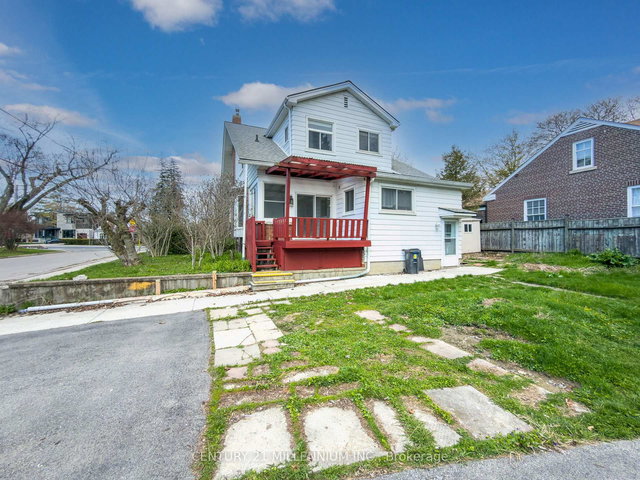 2585 Lake Shore Boulevard W