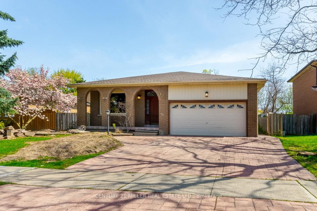 A - 477 Valleyview Crescent