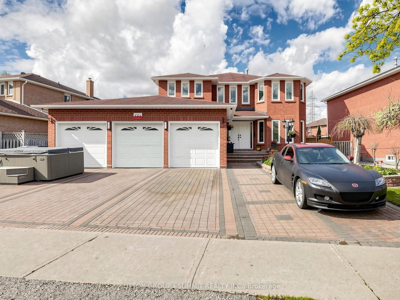 556 Ray Lawson Blvd, Brampton, Ontario