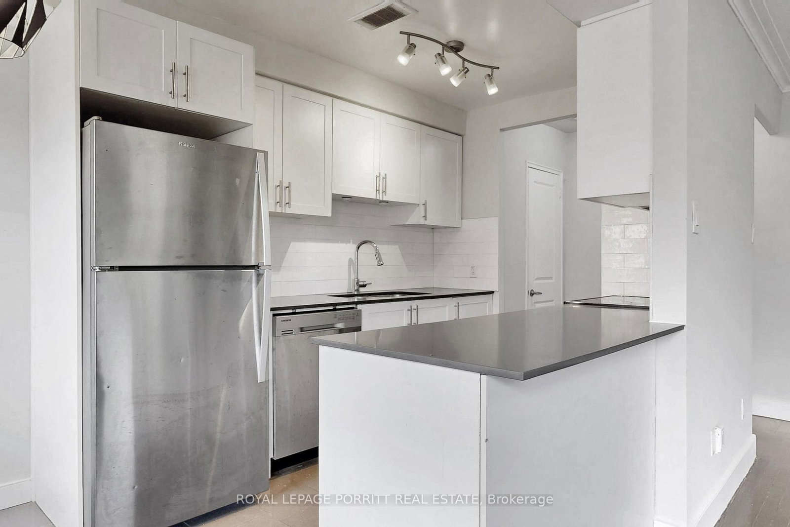 2 Superior Avenue, Unit 5 - Photo 12