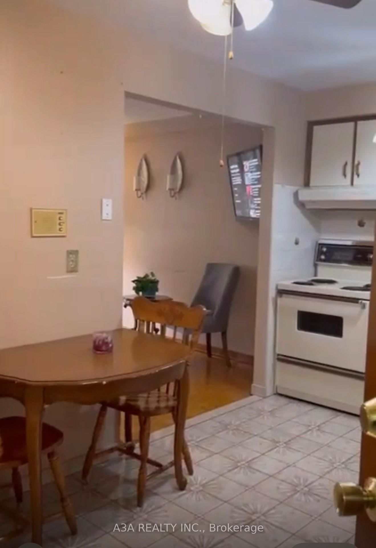 794 Wilson Avenue - Photo 15