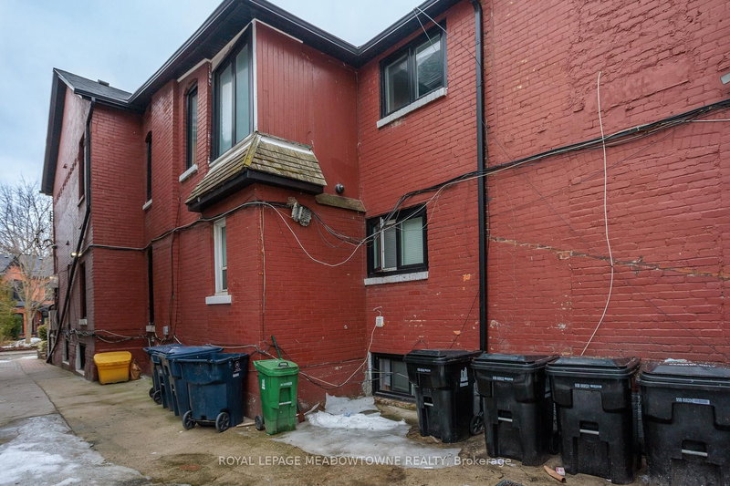 70 Melbourne Ave, Toronto, M6K 1K7 | Image 3