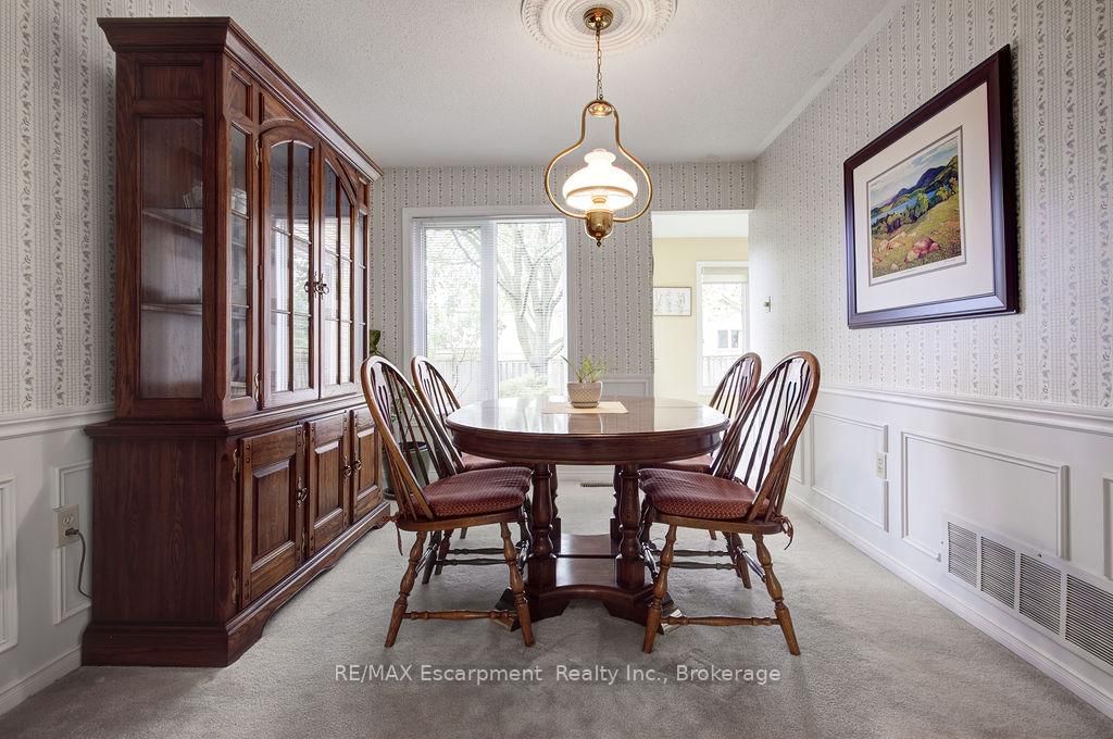 794 Hawkins Crescent - Photo 11