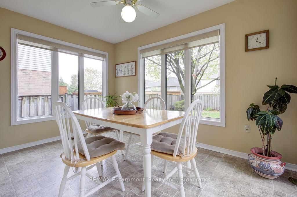 794 Hawkins Crescent - Photo 18