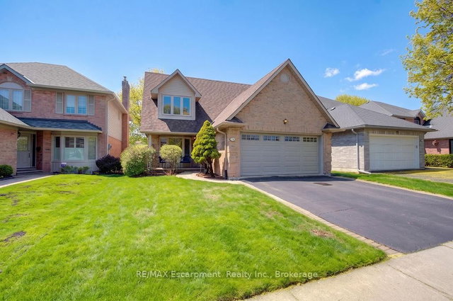 794 Hawkins Crescent