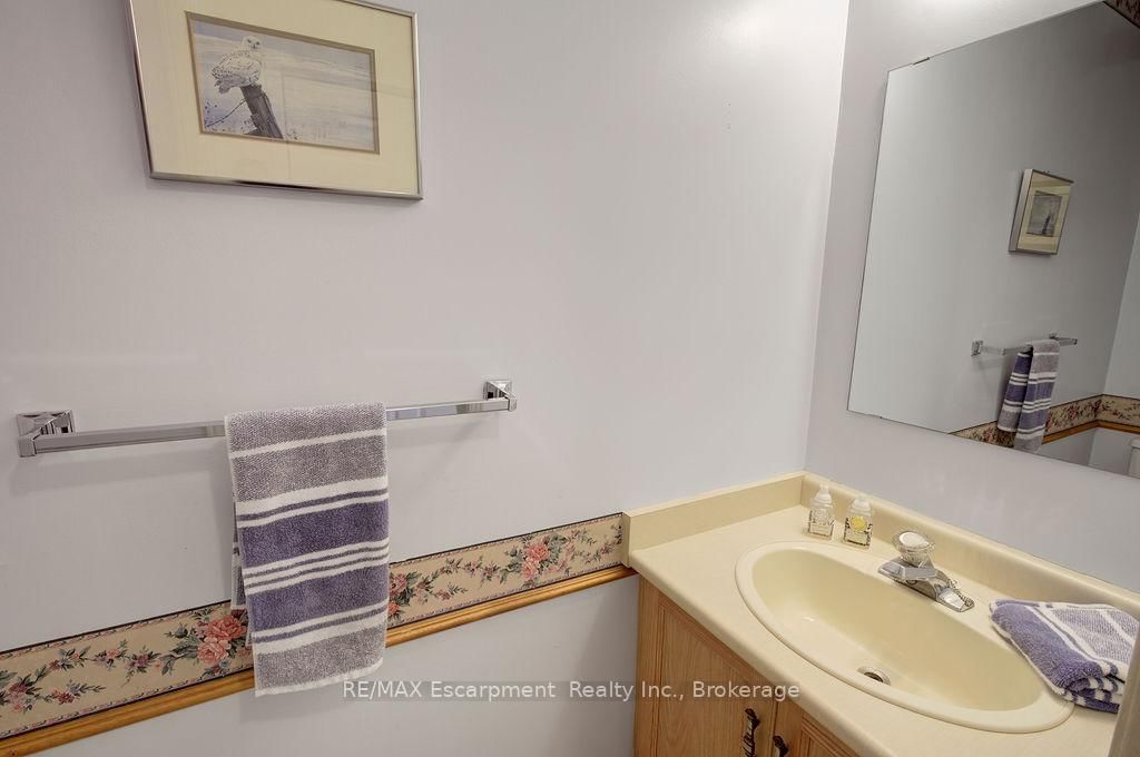 794 Hawkins Crescent - Photo 23