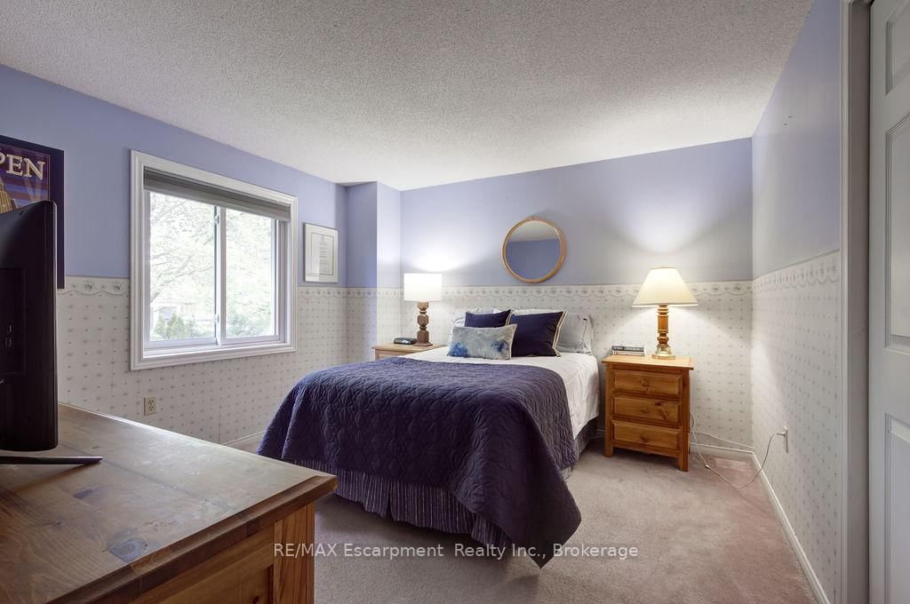 794 Hawkins Crescent - Photo 33