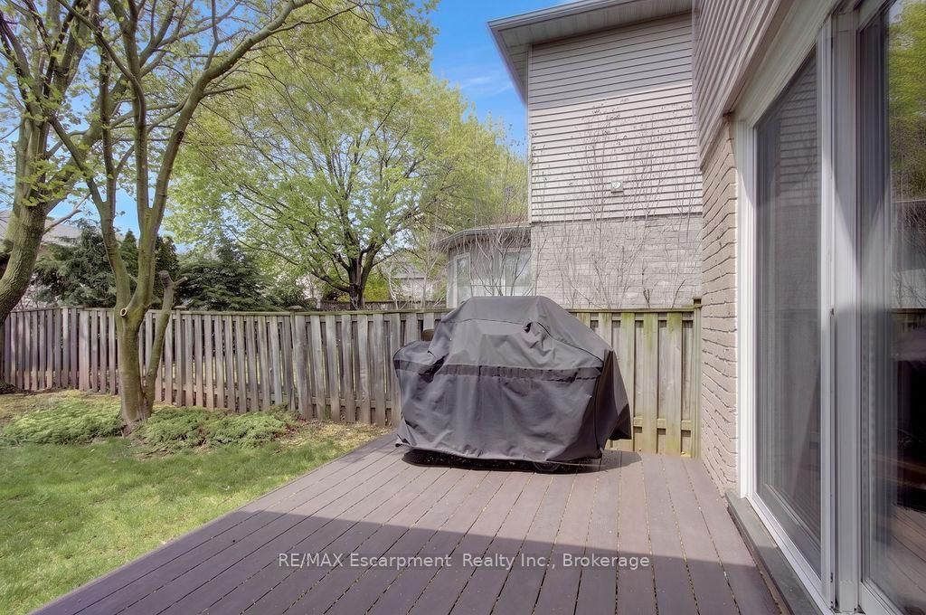 794 Hawkins Crescent - Photo 38