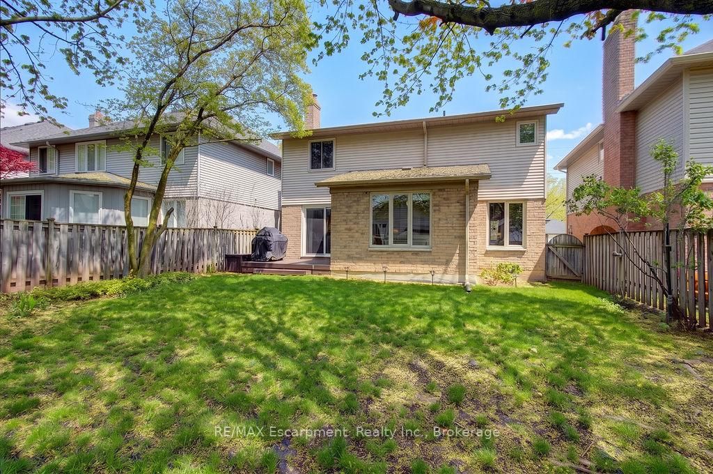 794 Hawkins Crescent - Photo 40