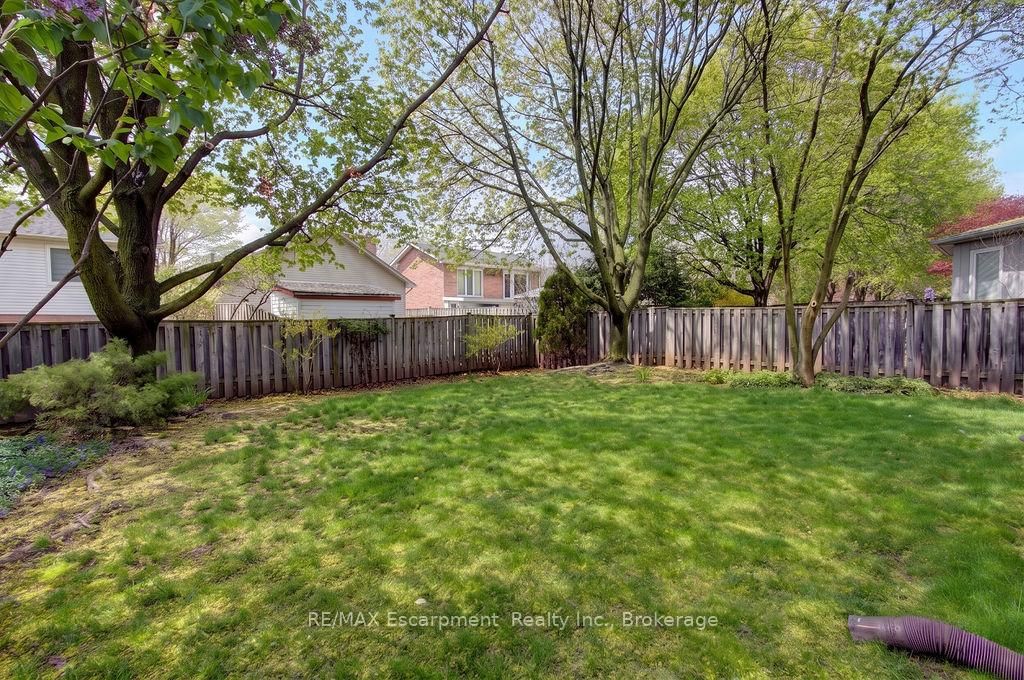 794 Hawkins Crescent - Photo 41