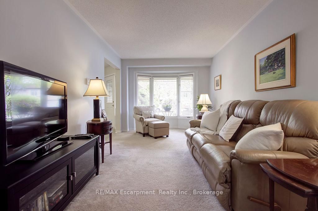794 Hawkins Crescent - Photo 9