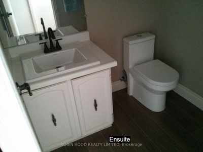 1953 Owlsnest Mississauga,ON L4W 2J1 — Photo 17