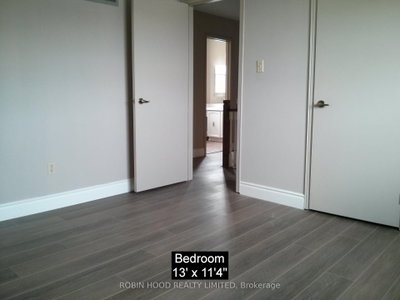 1953 Owlsnest Mississauga,ON L4W 2J1 — Photo 21