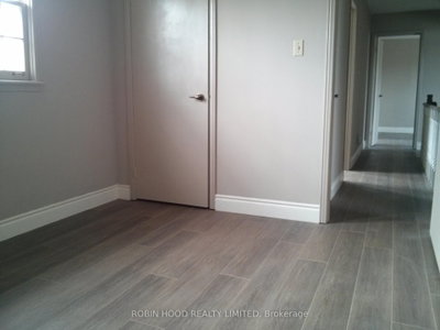 1953 Owlsnest Mississauga,ON L4W 2J1 — Photo 24