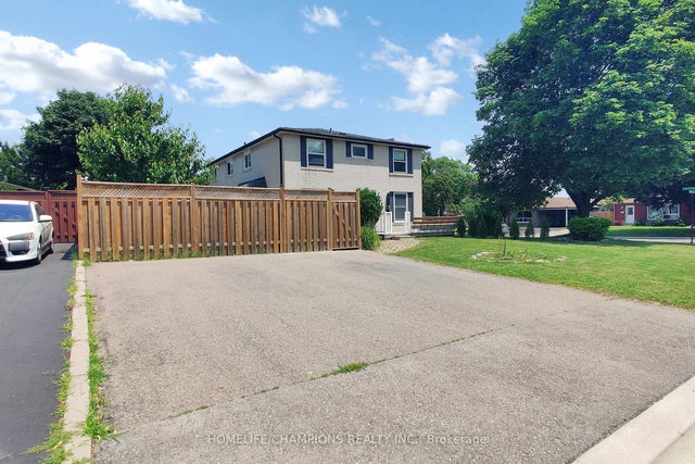 4 Flamingo Crescent