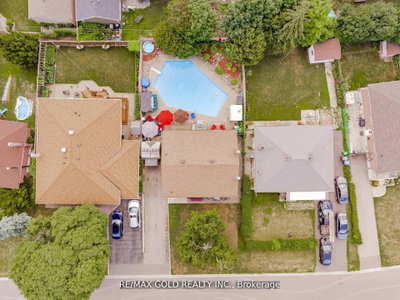 4-bed Detached House · 9 Ashwood Cres