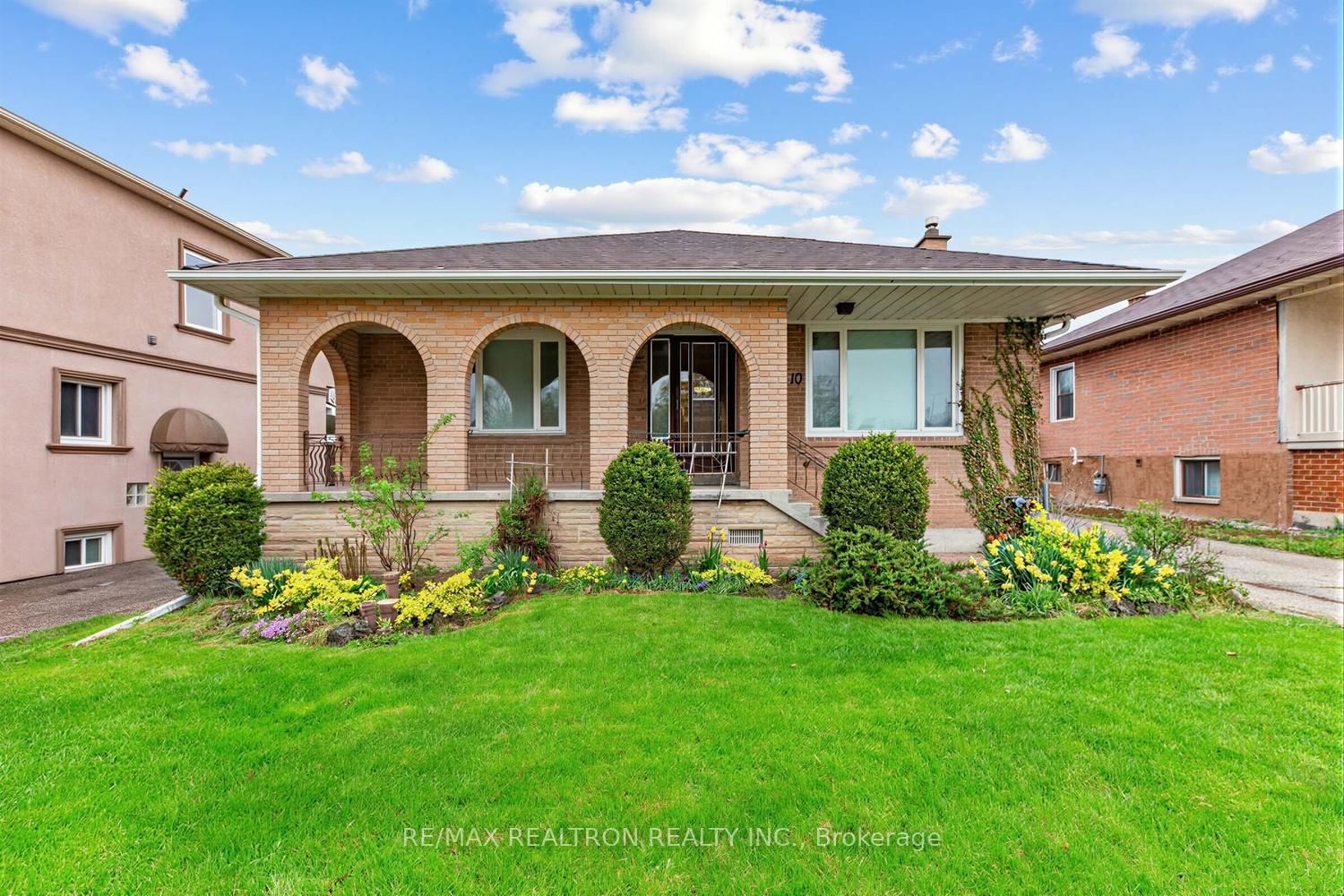Property at 10 Tumpane