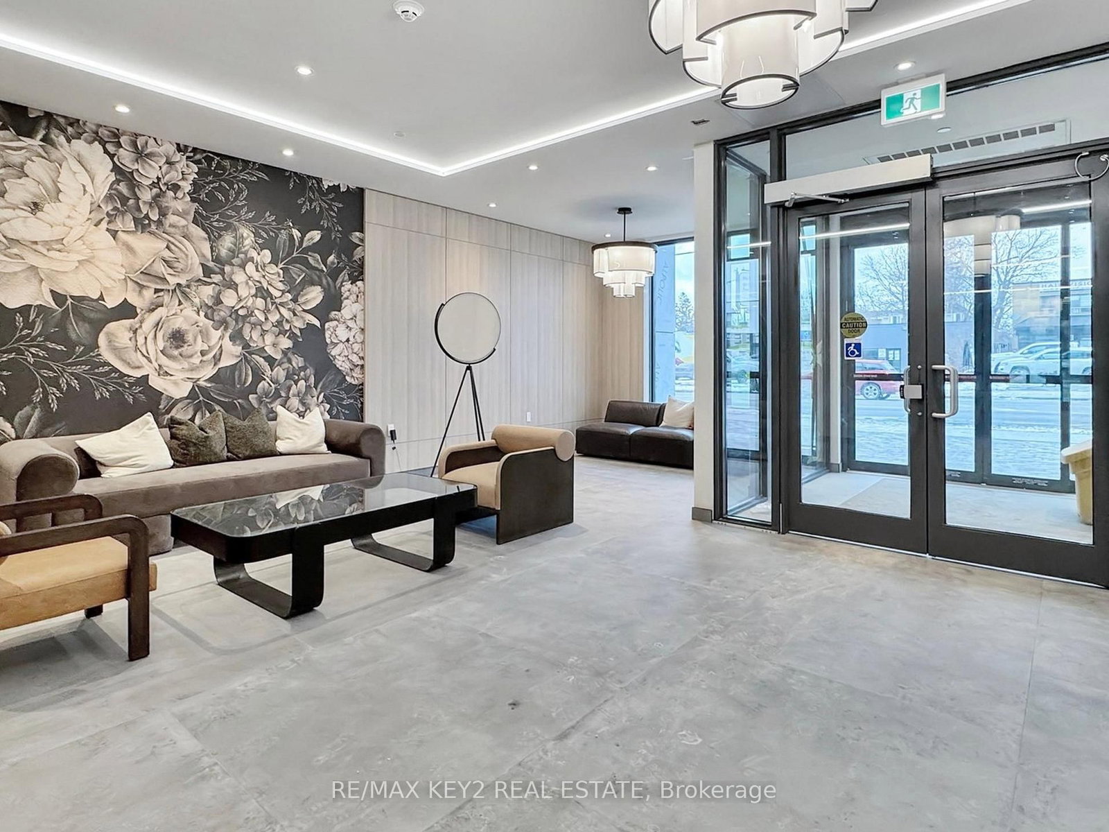556 Marlee Avenue, Unit 611 - Photo 2